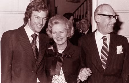 Denis Thatcher đã kiên quyết ngăn cản con trai Mark sử dụng mọi thủ đoạn để kiếm lời bất chính từ thương vụ "chim bồ câu".