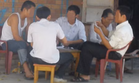 Từ đây cho đến hết tháng Giêng, các băng nhóm xẻ nai với chiêu kích vào lòng tham con mồi sẽ tích cực hoạt động.