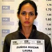 Cựu hoa hậu Sinaloa, Laura Zuniga, đã bị tước vương miện nữ hoàng Hispano American sau khi bị bắt do liên quan với buôn lậu ma túy.