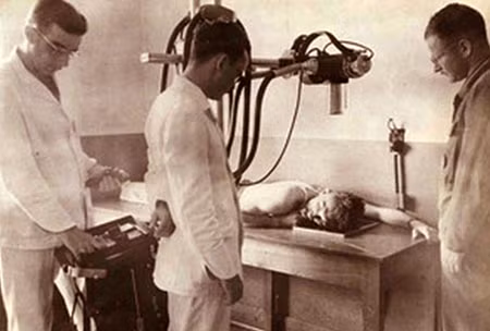 Thí nghiệm bệnh nhân nhiễm phóng xạ ở Handford.