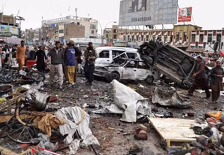 Hiện trường vụ thành viên của Lej đánh bom khu chợ của cộng đồng Hồi giáo Shiite Hazara, Quetta hôm 17/2/2013 làm 89 người chết và hơn 180 người khác bị thương.