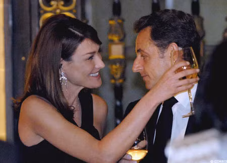 Sắc đẹp của bà Brundi chế ngự ông Sarkozy?