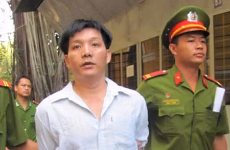 Dẫn giải Lê Văn Nhỏ.