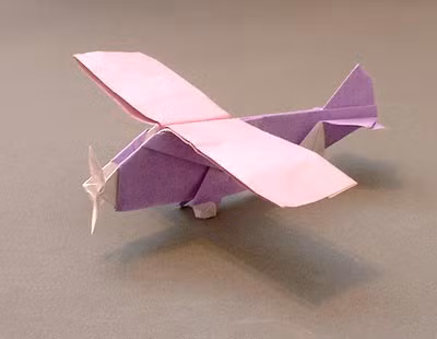 Nghệ thuật gấp giấy Origami.