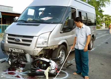 Hiện trường vụ TNGT.
