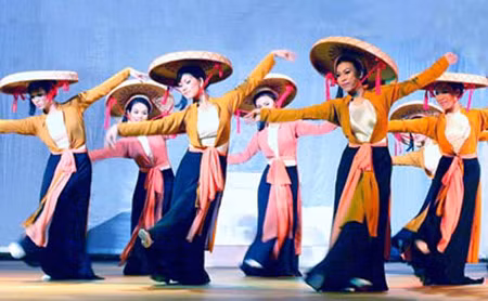 Nỗi niềm mai trắng ảnh 1