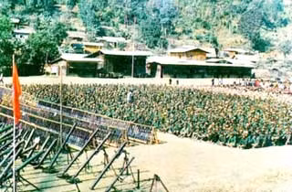 Trại lính quân đội Shan.