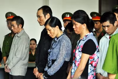 Các bị cáo tại tòa.