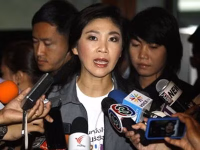 Thủ tướng Yingluck Shinawatra tại cuộc họp báo.