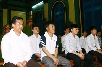 Các bị cáo tại tòa.