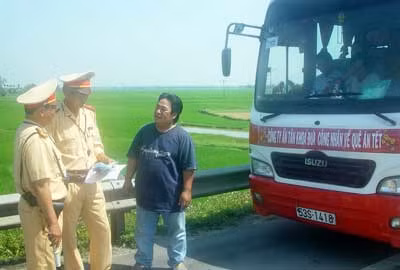 BGĐ Công an TP Đà Nẵng chỉ đạo làm rõ việc đối tượng "tống tiền" khoe được CSGT Đà Nẵng chung chi 200 triệu đồng ảnh 1