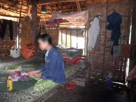 Căn bếp mà chị Th. đang tá túc.
