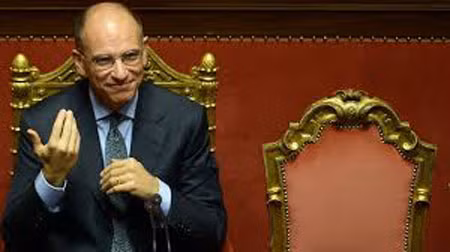 Thủ tướng Italia Enrico Letta vui mừng sau cú thoát hiểm.