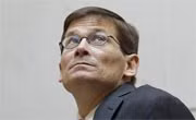 Ông Micheal Morell.