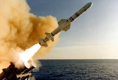 Tên lửa hành trình Tomahawk, át chủ bài của Mỹ và đồng minh khi tấn công Syria.