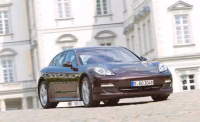 Porsche Việt Nam tung Panamera V6 ra thị trường ảnh 1