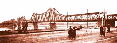 Cầu Long Biên đầu thế kỷ XX.