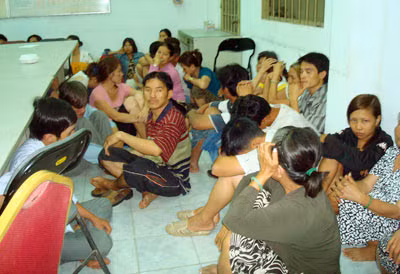 Một số con bạc bị bắt quả tang tại sòng của Bảy Bò.