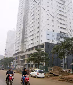 Toà nhà dành cho người thu nhập thấp của Vinaconex Xuân Mai chuẩn bị được hoàn thành.