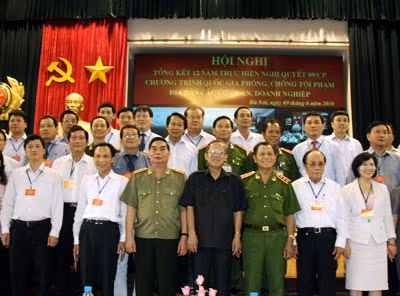 Phó Thủ tướng Trương Vĩnh Trọng, Bộ trưởng Bộ Công an Lê Hồng Anh, Thứ trưởng Bộ Công an Lê Thế Tiệm và các đại biểu dự Hội nghị.