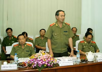 Thứ trưởng Trần Đại Quang kiểm tra công tác tại Công an TP Hồ Chí Minh.