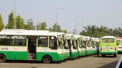 Xe buýt lớn, sử dụng nhiều dầu nếu được chuyển sang chạy bằng khí gas sẽ giảm được một nửa chi phí nhiên liệu.
