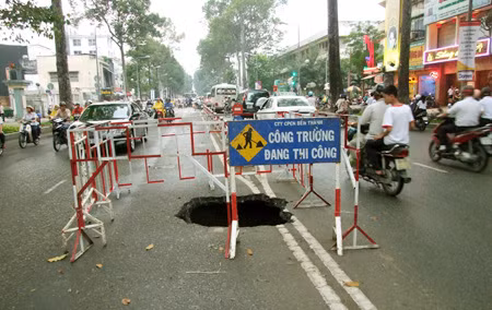 Hiện trường nơi xuất hiện “hố tử thần”.