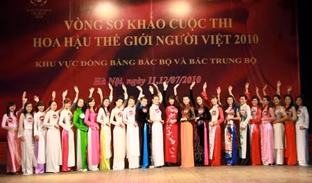 Các thí sinh tham gia vòng sơ khảo.