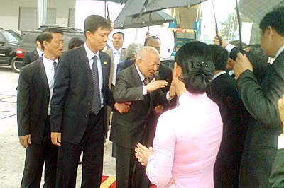 Bảo vệ cựu Quốc vương Sihanouk thăm Việt Nam từ ngày 22 đến 25/6/2010. Ảnh: CTV.