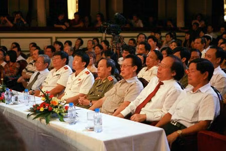 Các đại biểu dự Lễ bế mạc.