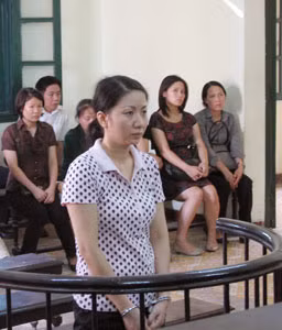 Bị cáo Lý Thị Trúc Quỳnh tại tòa.