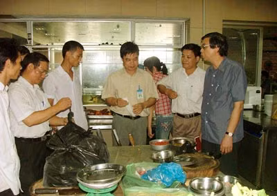 Ngành Y tế Hà Nội là đơn vị chủ công trong thanh, kiểm tra an toàn vệ sinh thực phẩm.