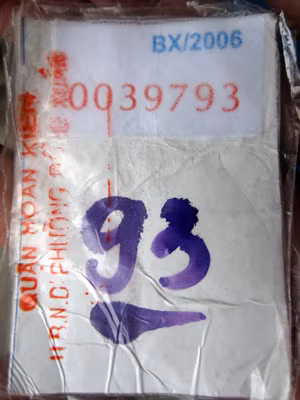 Bãi gửi xe chợ hoa trên phố Đồng Xuân cũng "móc túi" khách hàng với giá 10.000 đồng.