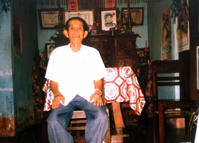 Ông Vương Hưng Mâu tại tư gia lúc sinh thời.