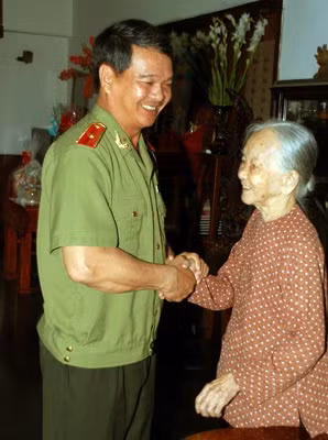 Tình mẹ con cao cả.