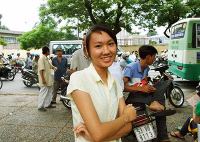 Thí sinh Phạm Thị Thúy Hường (Định Quán, Đồng Nai) tự tin với kết quả môn Văn.