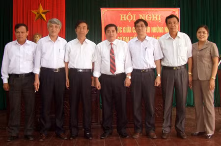 Trung tướng Đặng Văn Hiếu, Ủy viên Trung ương Đảng, Thứ trưởng Bộ Công an và các cử tri.