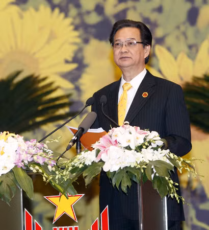 Thủ tướng Nguyễn Tấn Dũng phát động phong trào thi đua yêu nước giai đoạn 2011-2015. Ảnh: TTXVN.