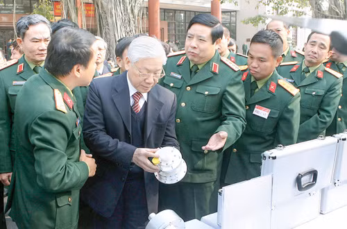 Quân đội góp phần xây dựng thế trận lòng dân vững chắc ảnh 1