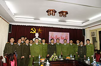 Thứ trưởng Đặng Văn Hiếu thăm hỏi, chúc Tết Phòng CSĐT tội phạm về ma túy Công an TP Hà Nội.