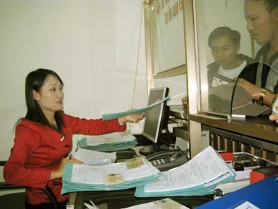 Cán bộ tại Bộ phận một cửa là bộ mặt của chính quyền.