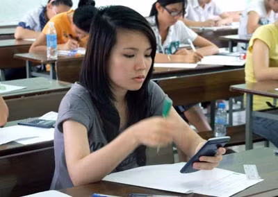 Bình tĩnh xử lý các câu hỏi với máy tính cầm tay.