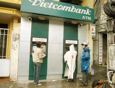 Một cột ATM bị cho là nhiễm điện.