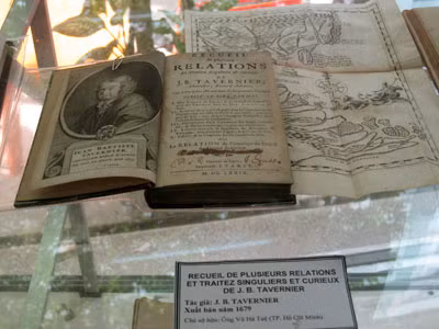 Cuốn sách ra đời năm 1679 của J.B.Tavernier.