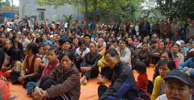 Nhiều người bệnh khẳng định, đã được bà Chanh cứu sống. (ảnh: Dân trí).