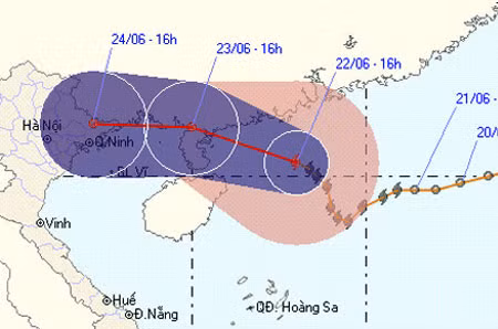 Bão mới sẽ hút bão số 2 quay ngược ra biển và mạnh trở lại.