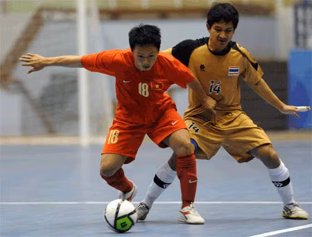 Đội tuyển bóng đá Futsal Việt Nam hy vọng bảo vệ ngôi vô địch tại Giải bóng đá Futsal quốc tế Hà Nội 2011 (Ảnh: Quang Thắng).