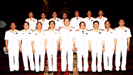 Trung tướng Trần Đại Quang, Ủy viên Bộ Chính trị, Bộ trưởng Bộ Công an và các đại biểu Công an tại kỳ họp thứ nhất - Quốc hội khóa XIII.