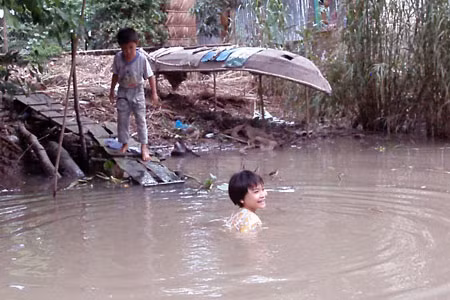 Người lớn lơ là là một trong những nguyên nhân khiến trẻ bị đuối nước.