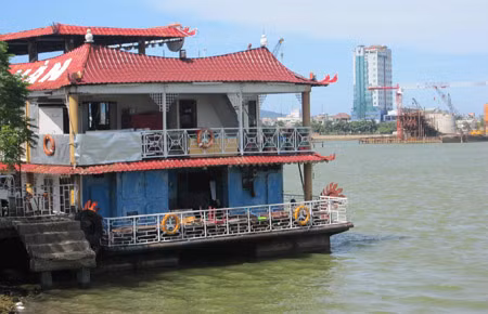 Qua kiểm tra đột xuất 13 phương tiện tàu thuyền du lịch cho thấy, hầu hết các phương tiện đều chưa đáp ứng đầy đủ điều kiện đảm bảo an toàn phục vụ khách.